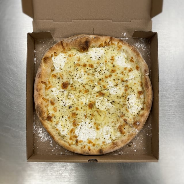 Bianca Pizza.